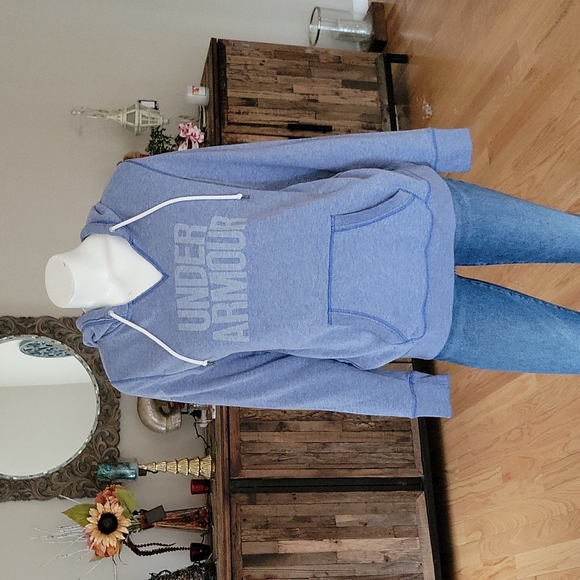 Under Armour Tops - Under Armour hoodie